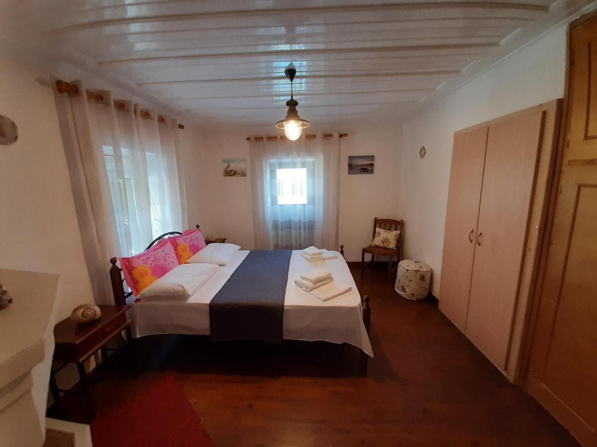Chiona΄S Apartments By The Sea Paleo Trikeri Екстериор снимка